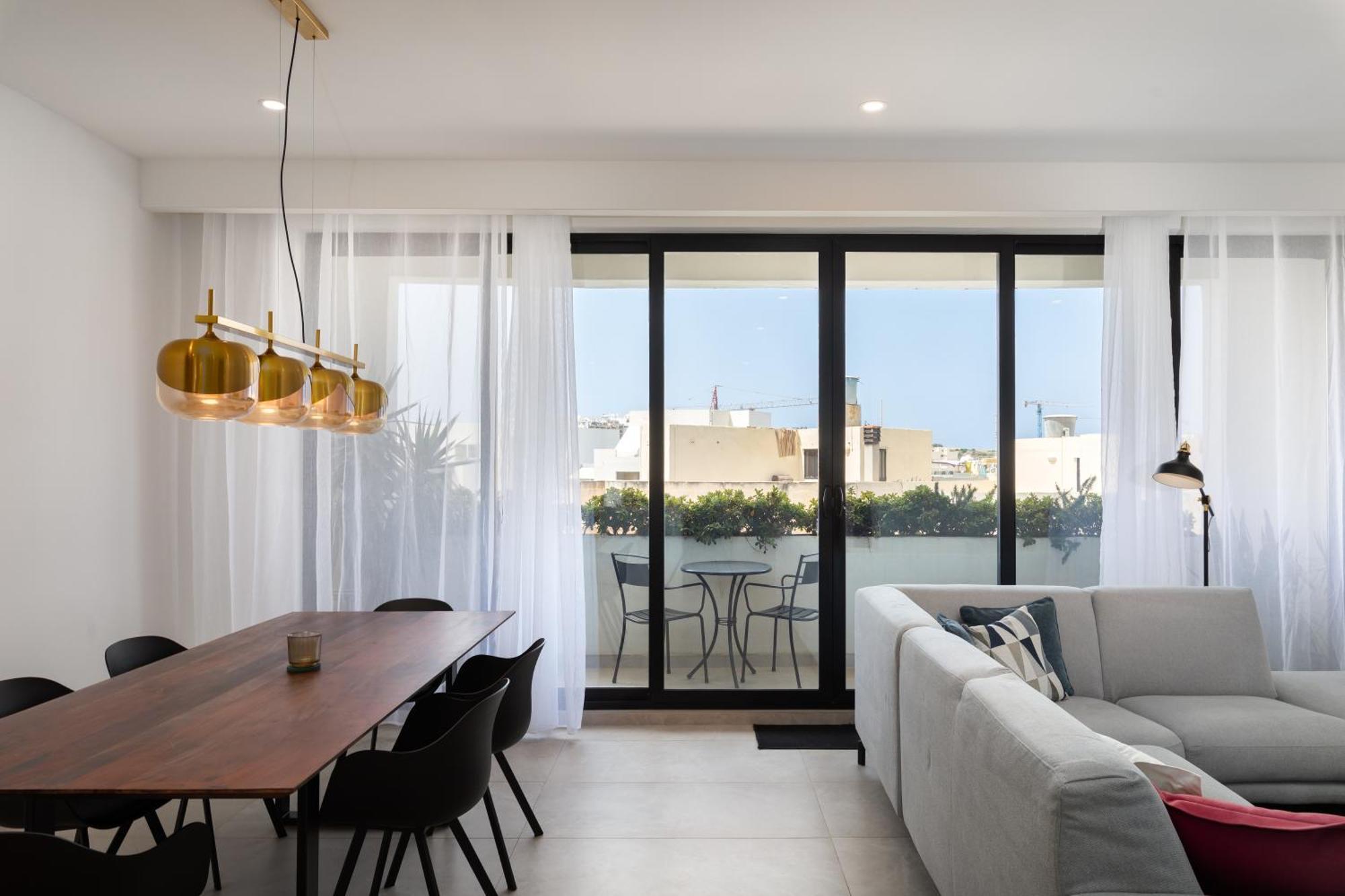 Modern 1Br Spacious Apartment With Terrace - Close To St Thomas Bay Марсаскала Экстерьер фото